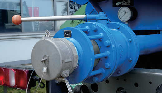 氣力輸送飼料車